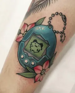 tatuaje-neotradicional-Tamagotchi
